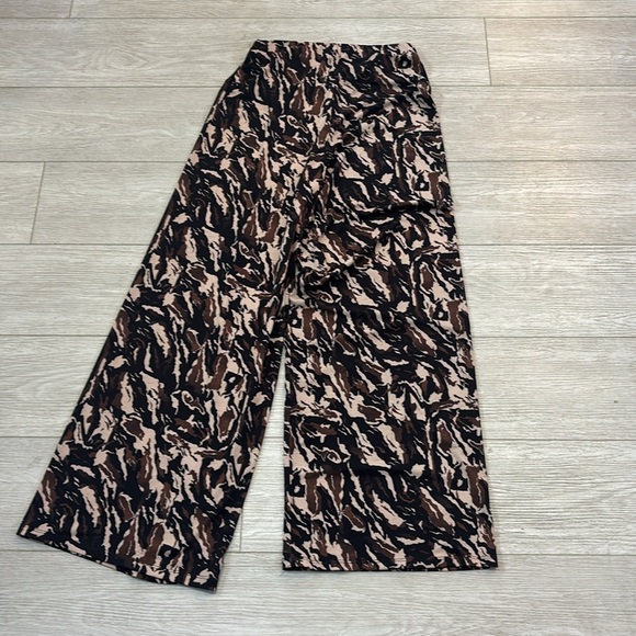 Zara Wide Leg Flowy Printed Palazzo Pant Brown Stretch Waist Size M - Picture 9 of 11